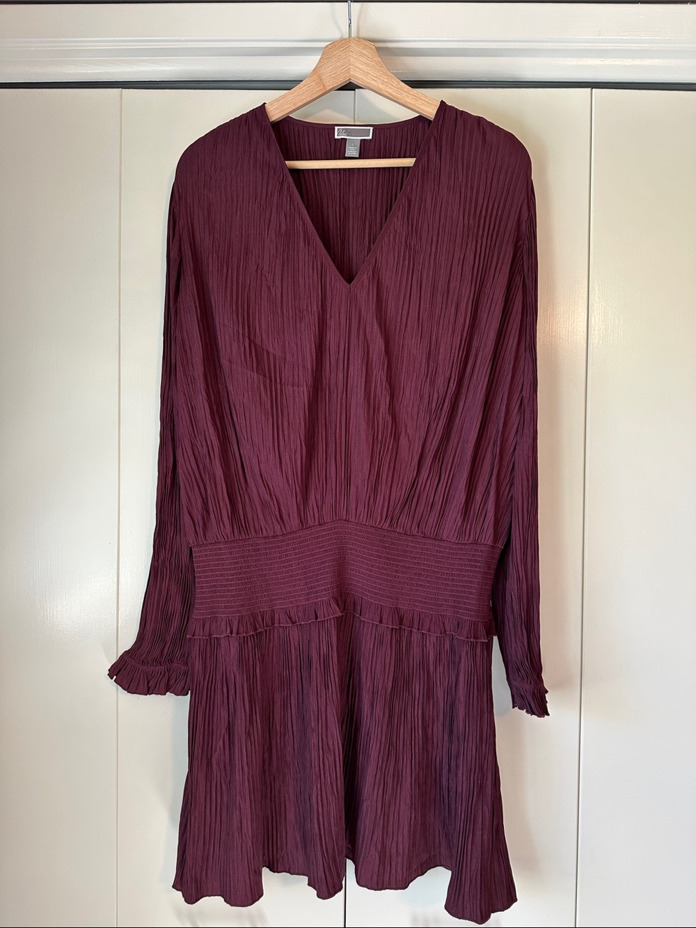 Chelsea 28 Women’s V-Neck Long Sleeve Pleated Dress - Plum